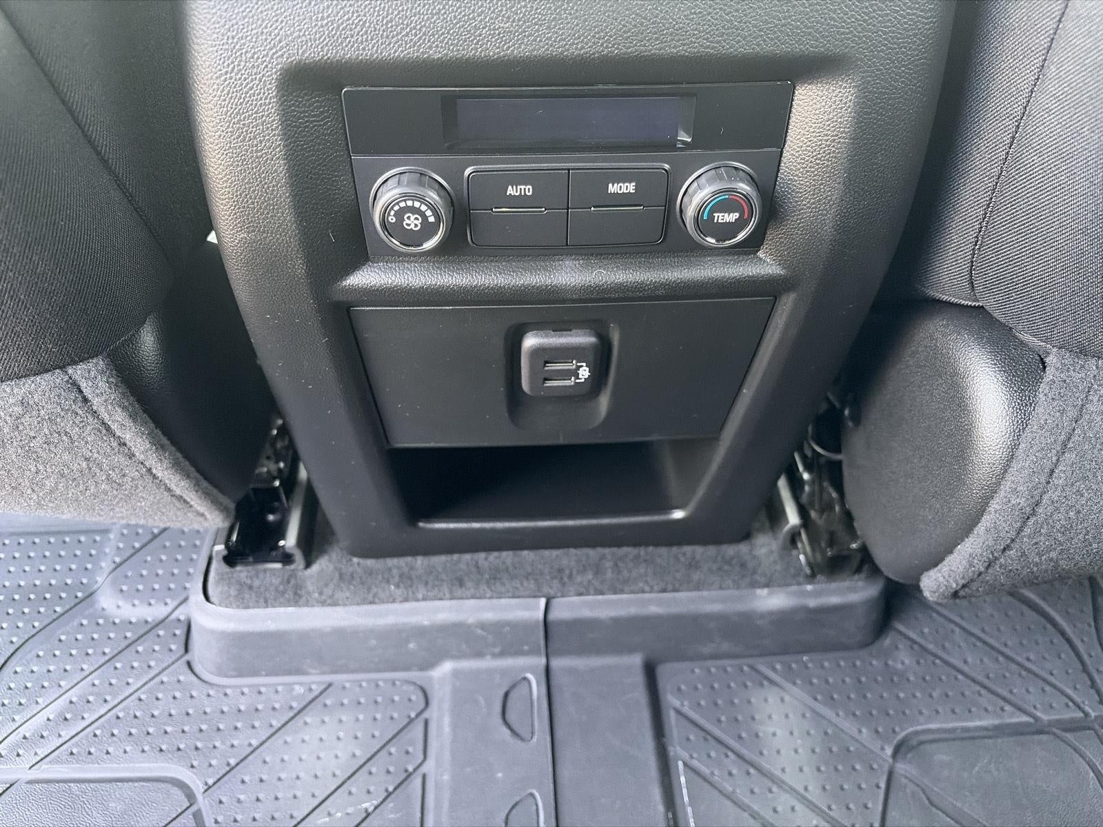 2023 Chevrolet Traverse AWD 4dr LT Cloth w/1LT