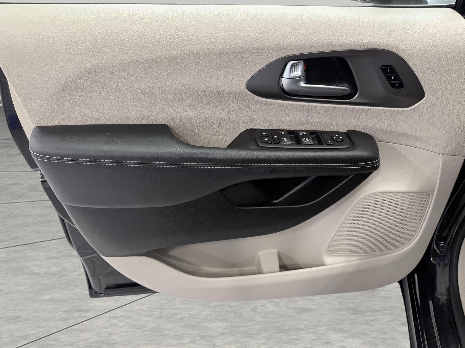 2023 Chrysler Pacifica Touring L AWD
