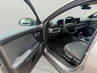 2025 Kia K4 LXS FWD