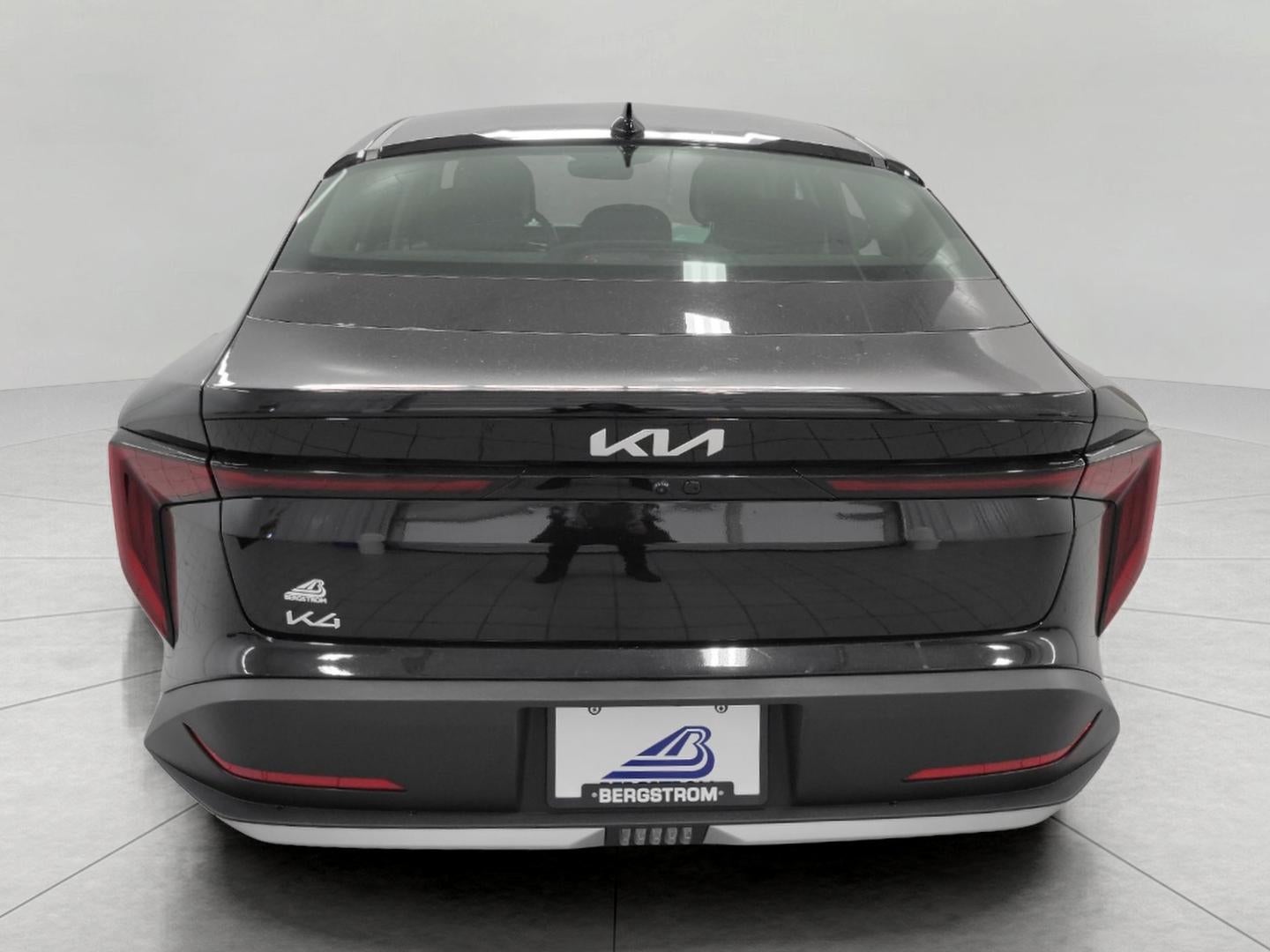 2025 Kia K4 LXS FWD