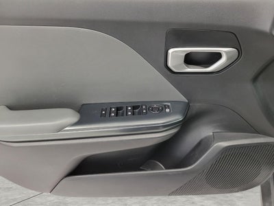 2025 Kia K4 LXS FWD