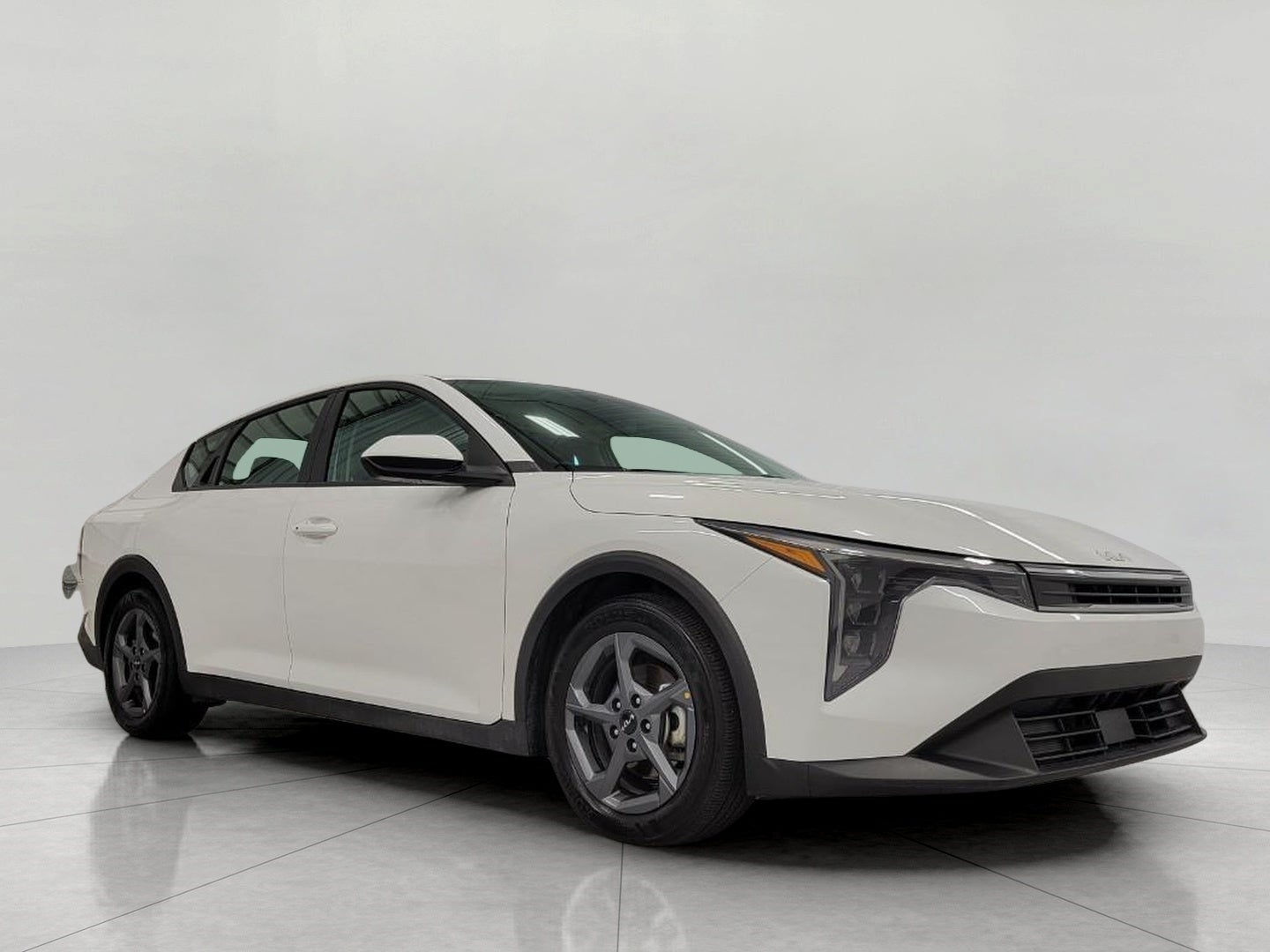 2025 Kia K4 LXS FWD