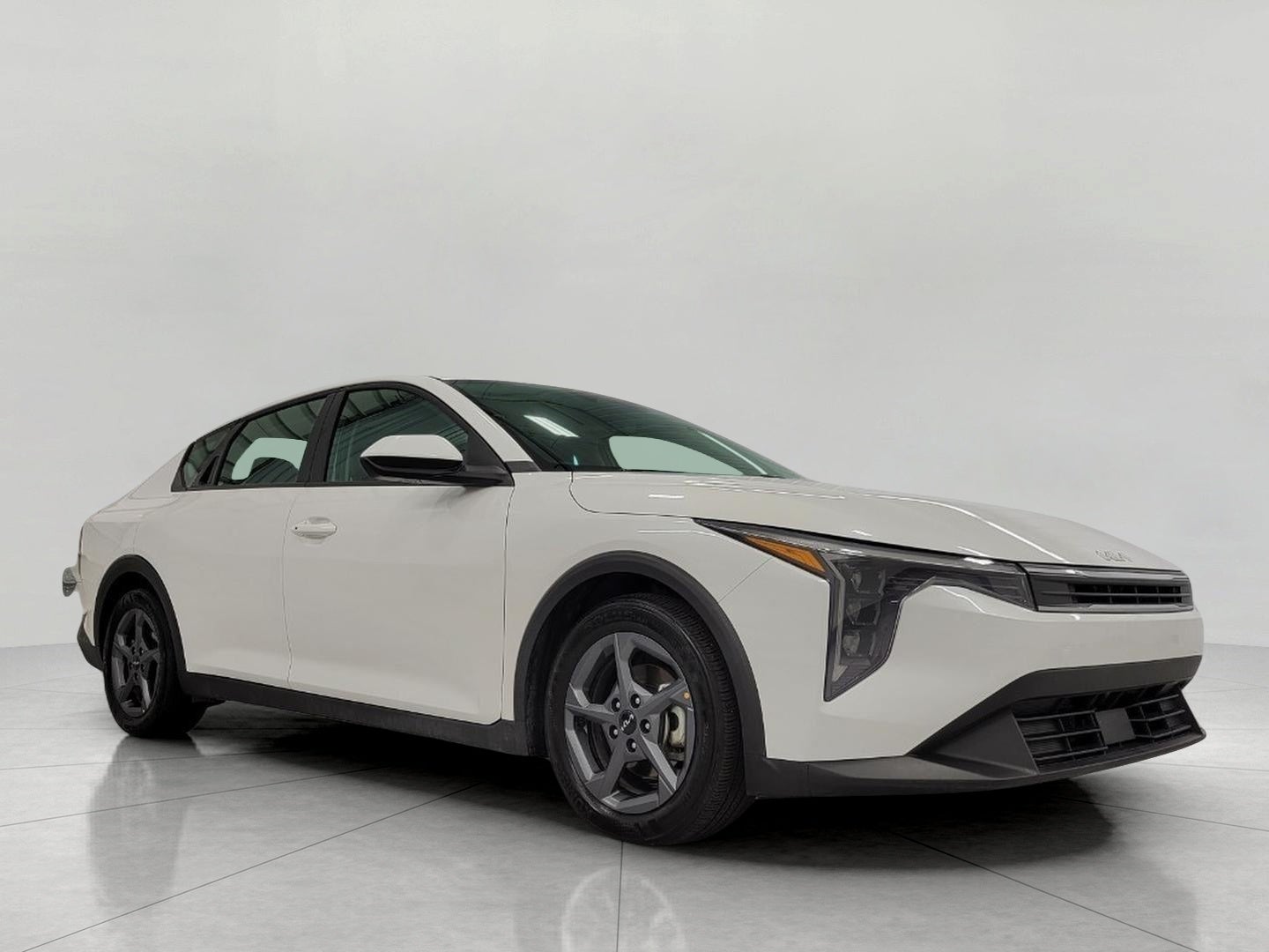 2025 Kia K4 LXS FWD