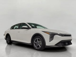 2025 Kia K4 LXS FWD