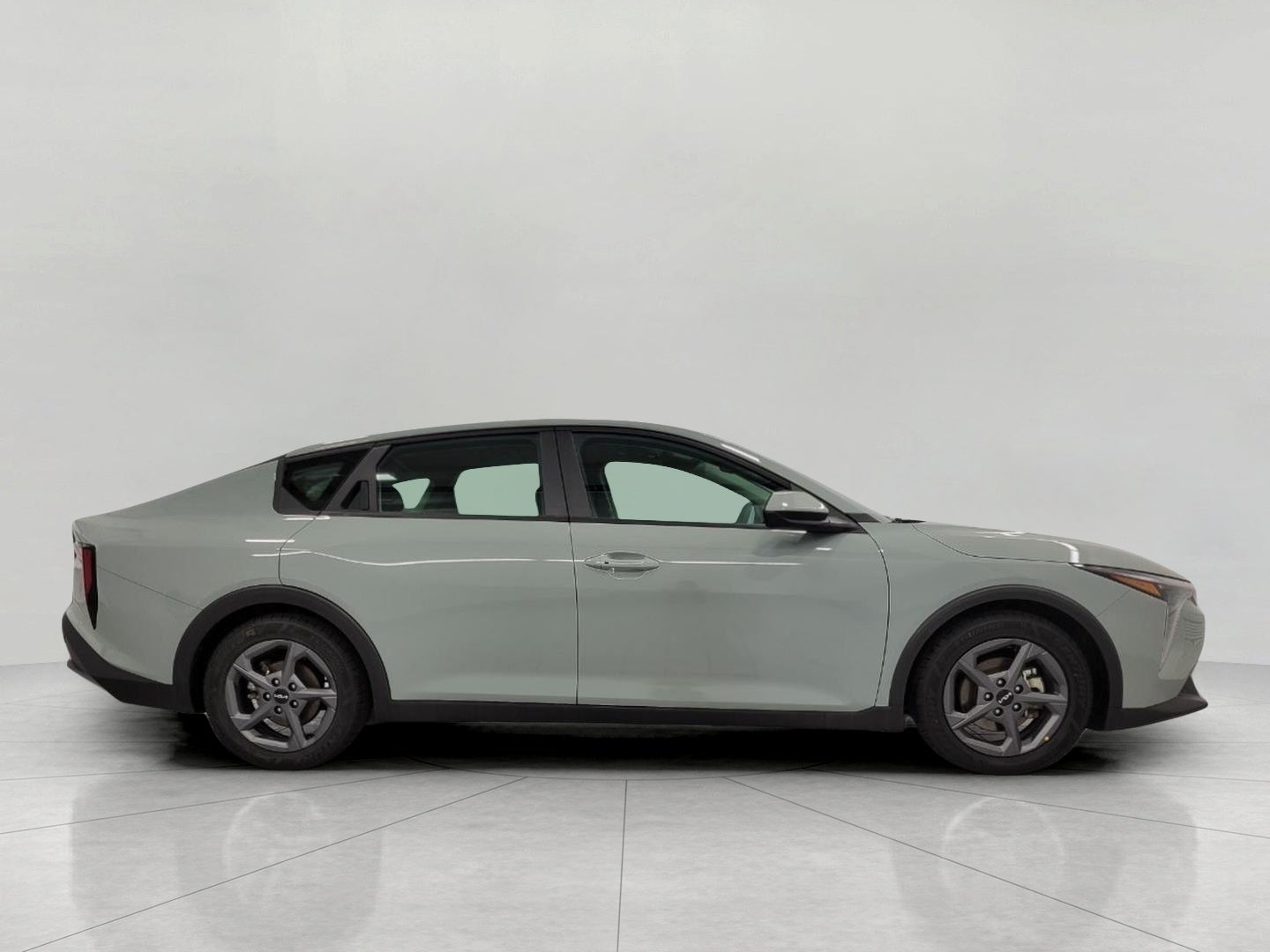 2025 Kia K4 LXS FWD