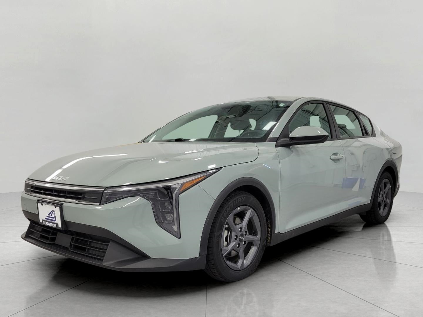 2025 Kia K4 LXS FWD