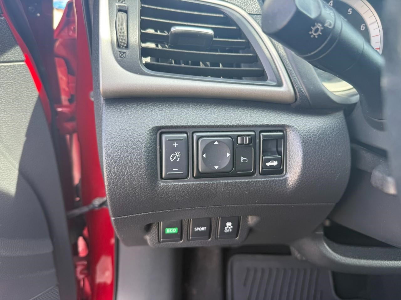 2013 Nissan Sentra 4dr Sdn I4 CVT SR