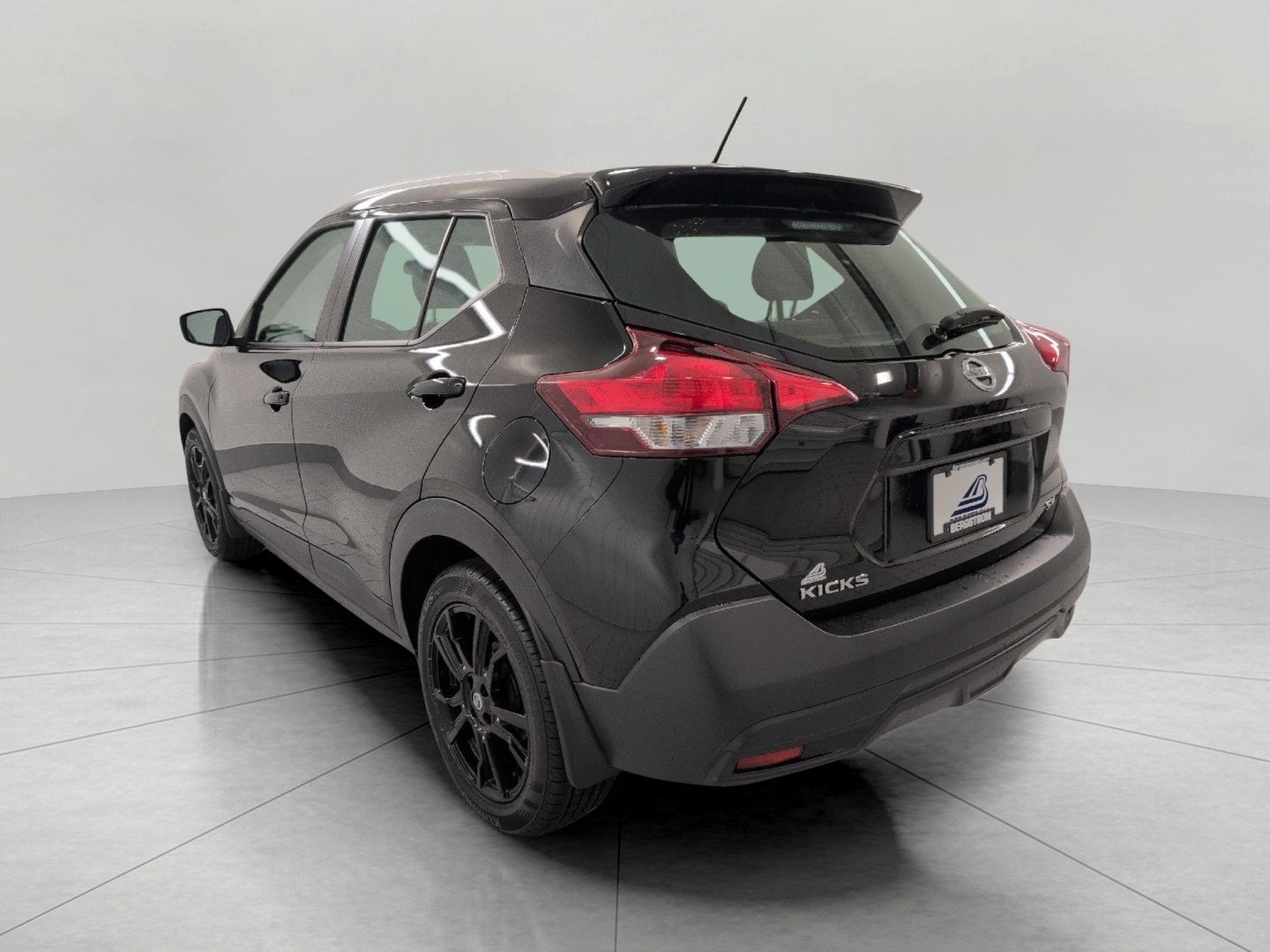2019 Nissan Kicks SV FWD
