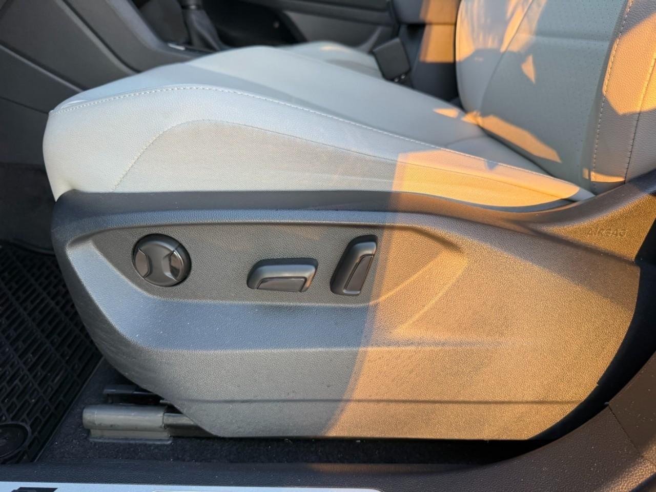 2020 Volkswagen Tiguan 2.0T SE R-Line Black 4MOTION