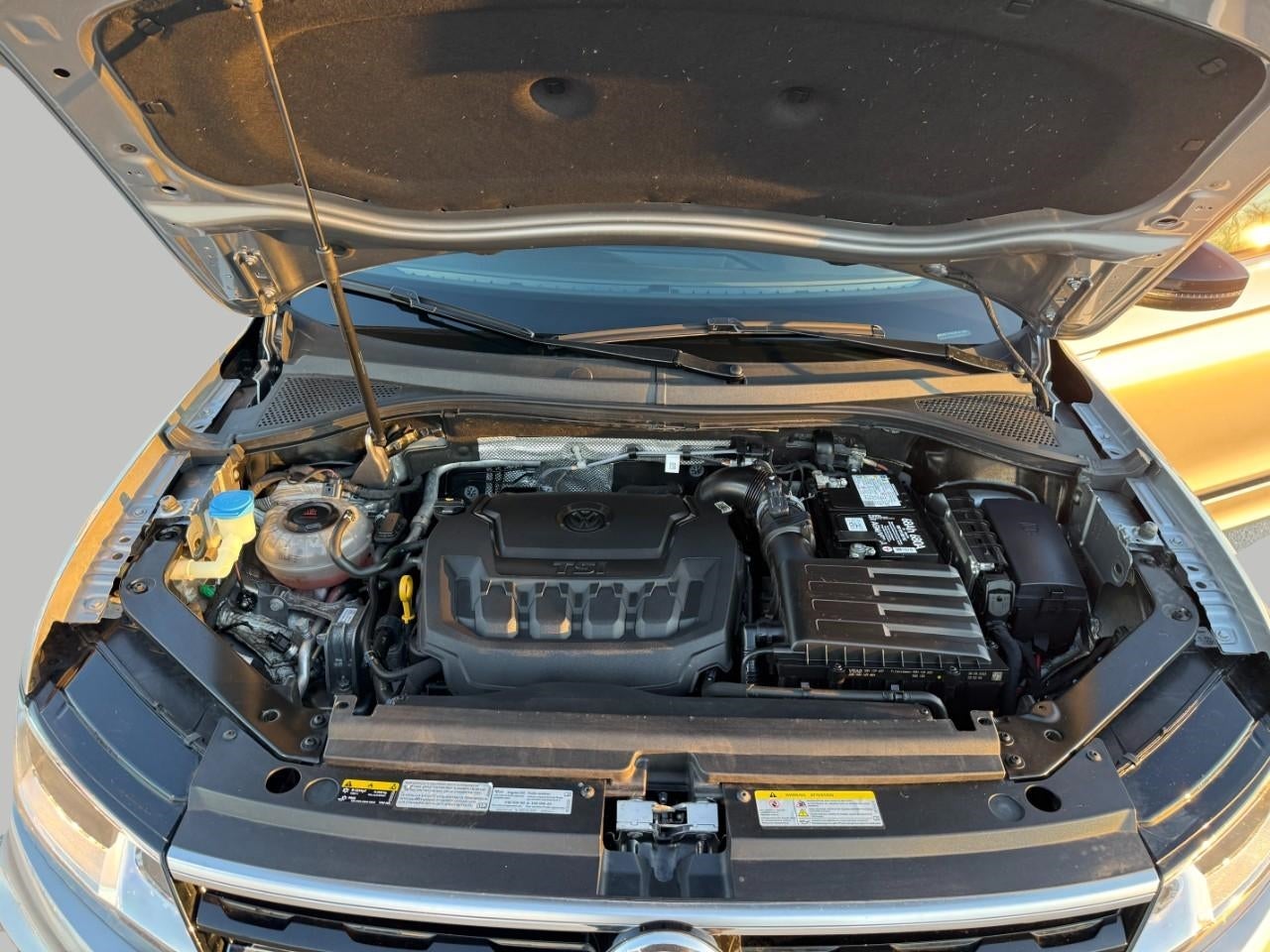 2020 Volkswagen Tiguan 2.0T SE R-Line Black 4MOTION