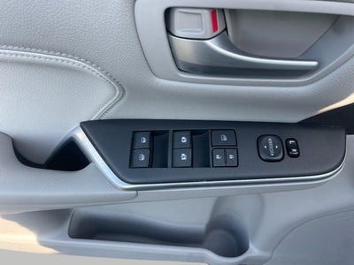 2016 Toyota Camry 4dr Sdn V6 Auto XLE
