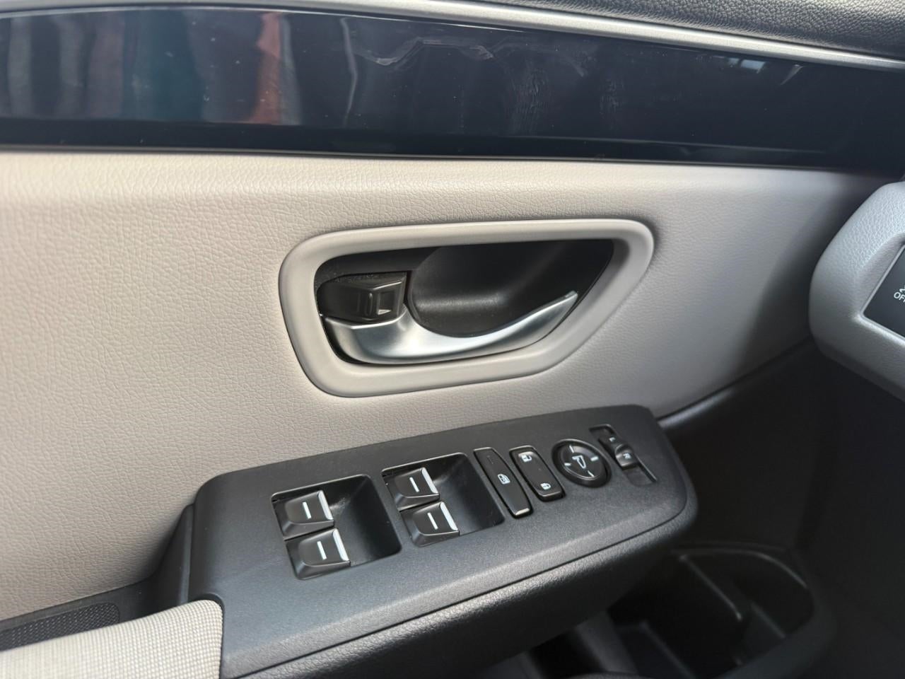 2023 Honda Pilot LX AWD