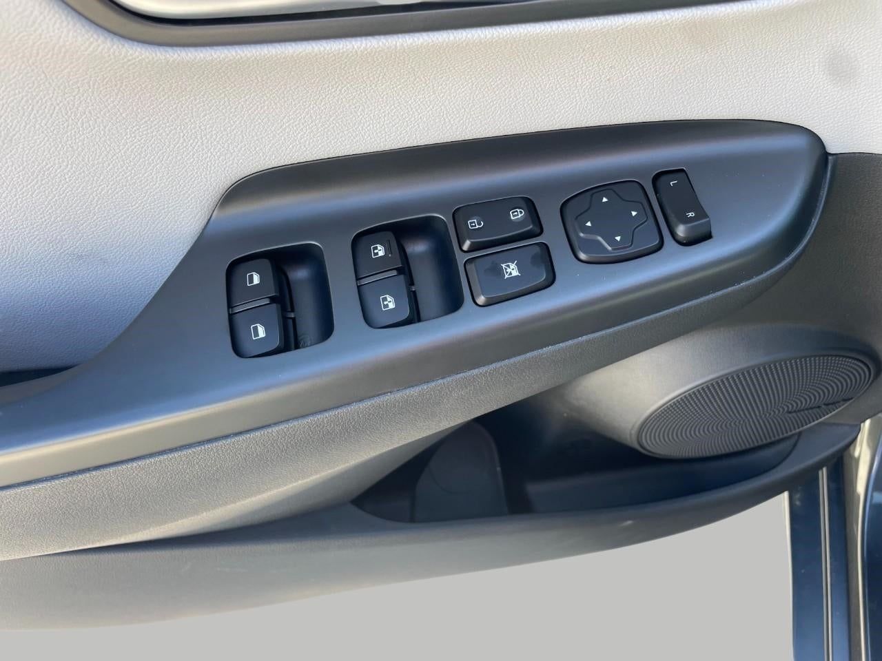2022 Hyundai Kona Limited DCT FWD