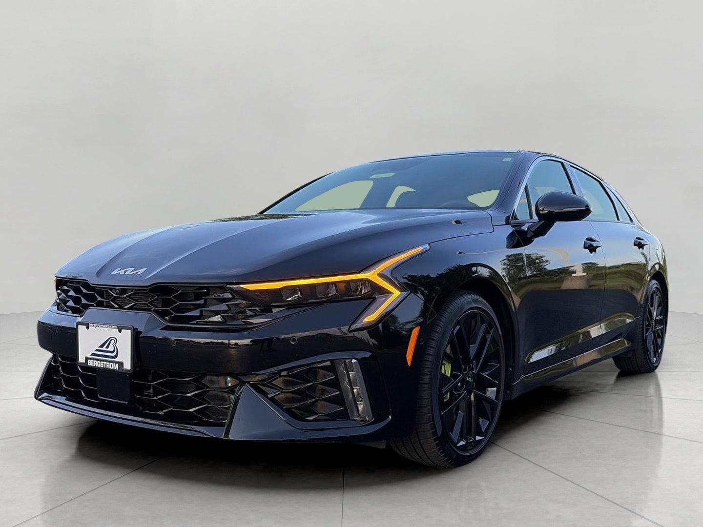 2025 Kia K5 GT DCT FWD
