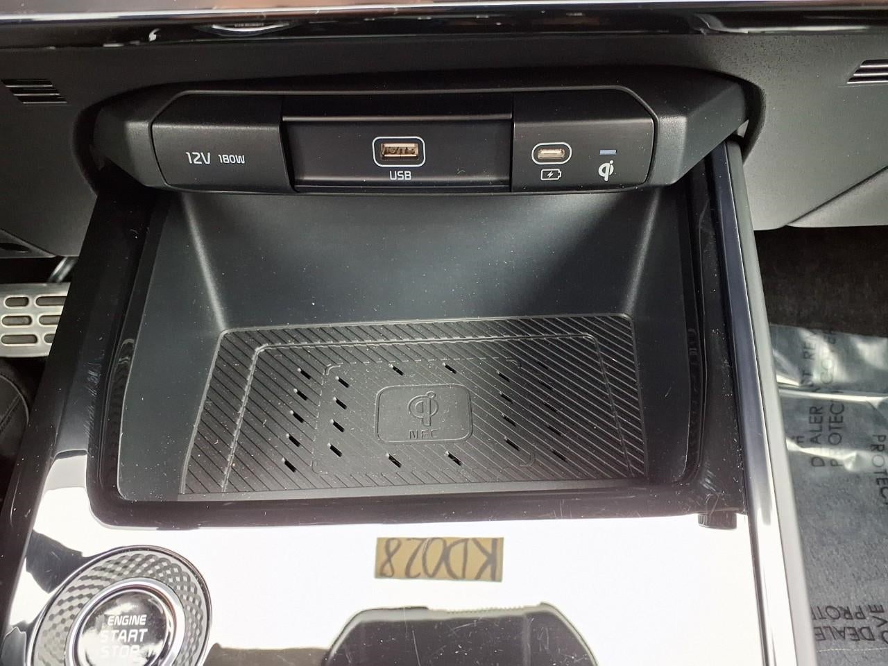 2025 Kia Niro Plug-In Hybrid SX Touring FWD