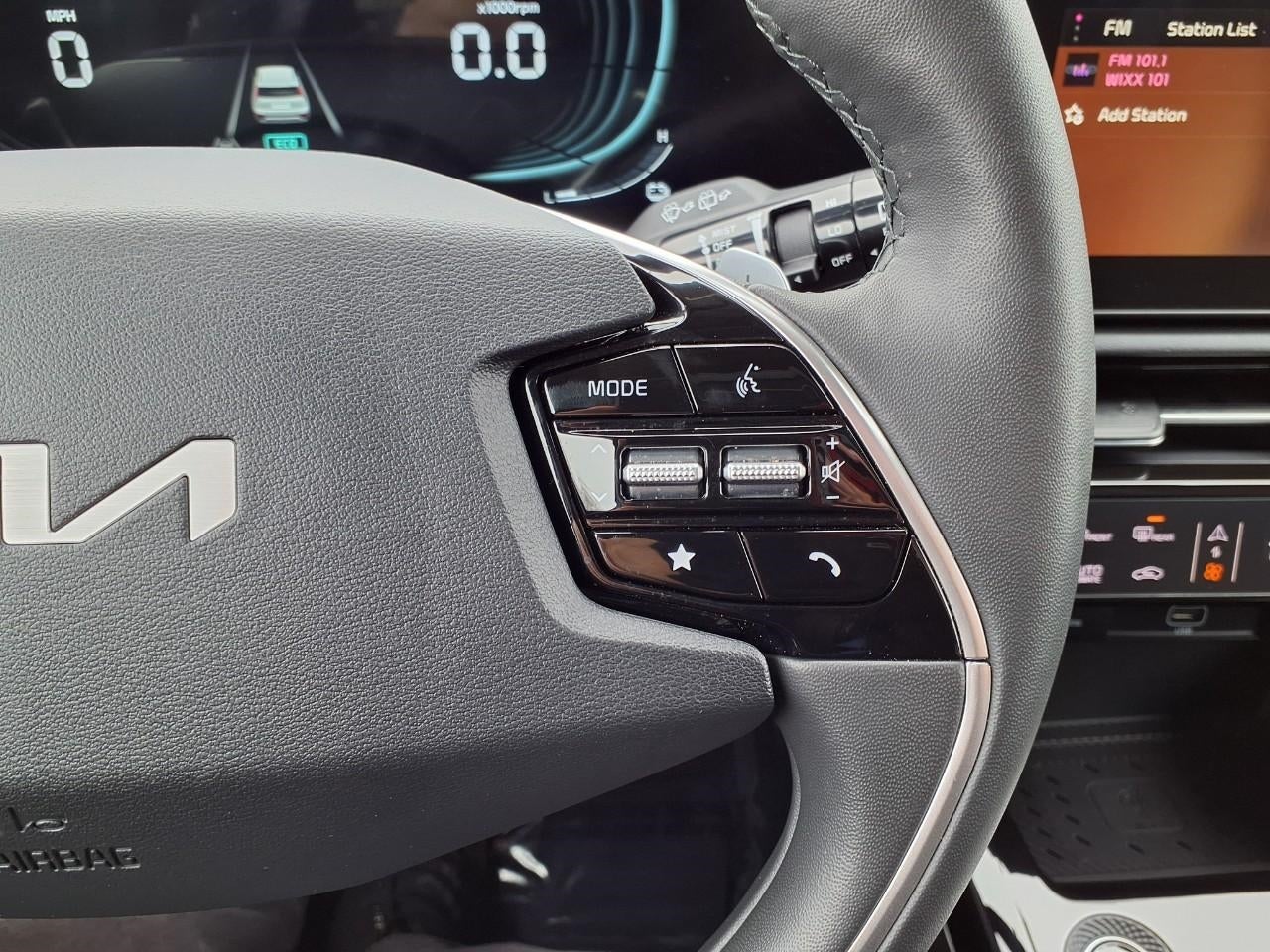 2025 Kia Niro Plug-In Hybrid SX Touring FWD