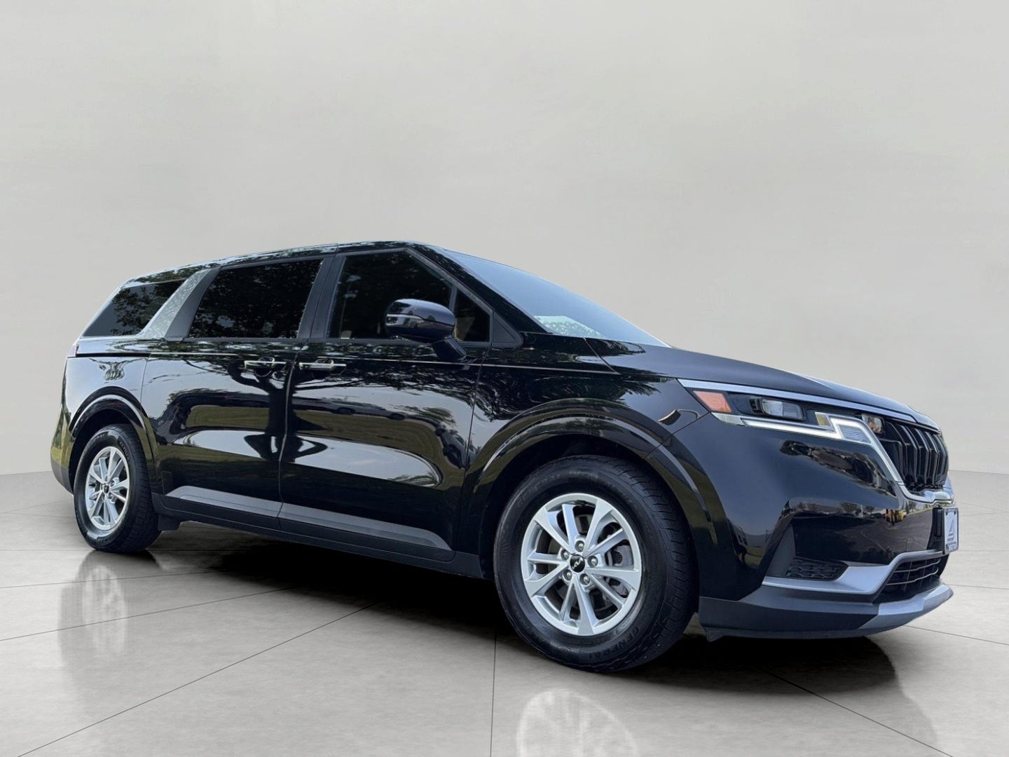 2023 Kia Carnival LX FWD