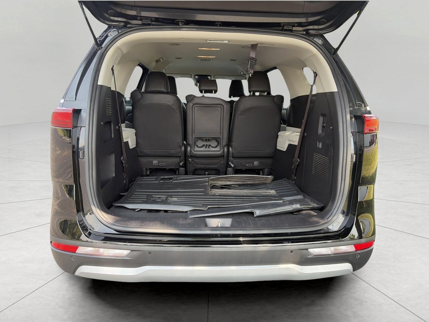 2023 Kia Carnival LX FWD
