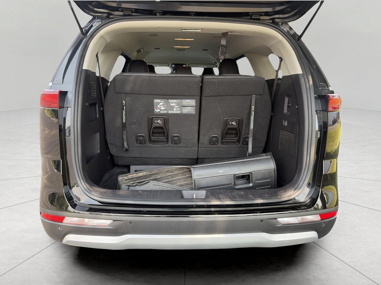 2023 Kia Carnival LX FWD