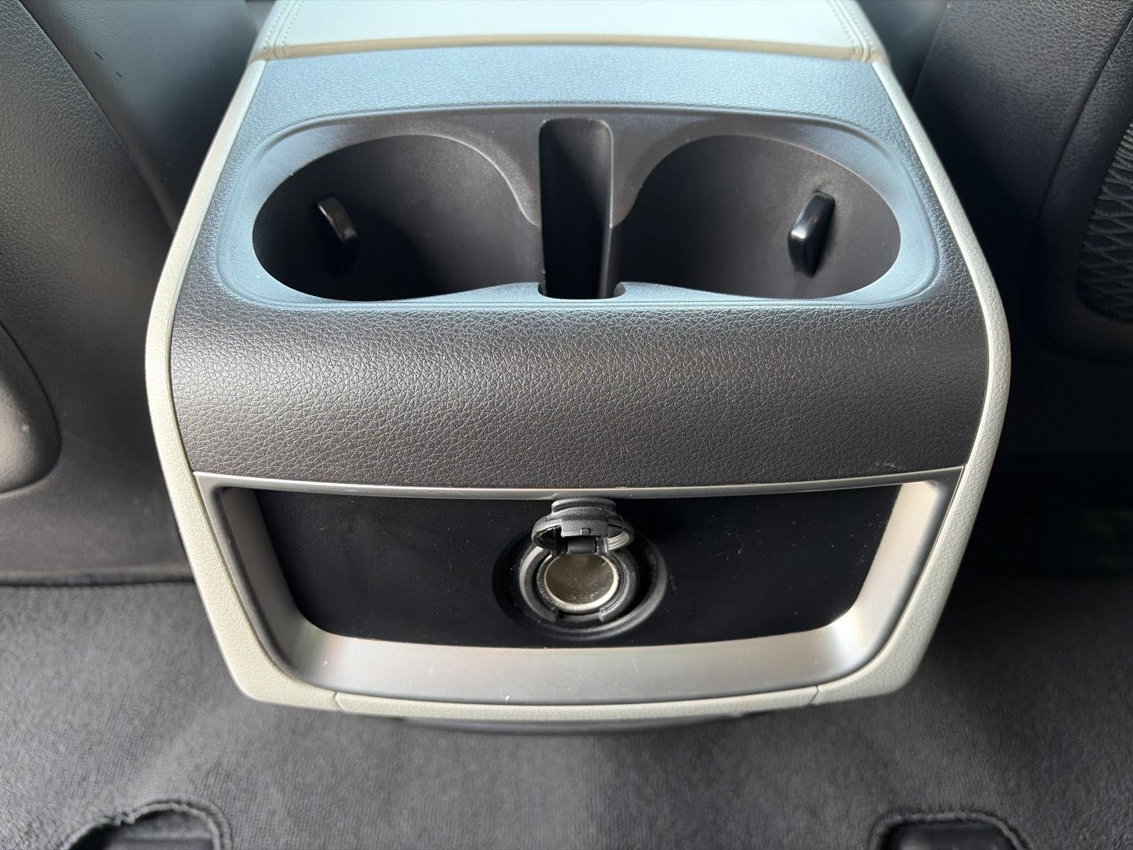 2023 Kia Carnival LX FWD