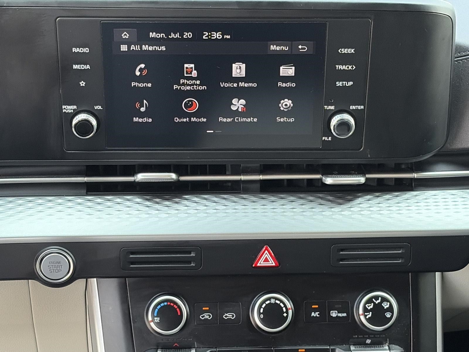 2023 Kia Carnival LX FWD