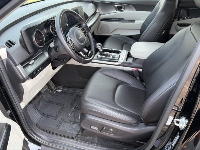2023 Kia Carnival LX FWD