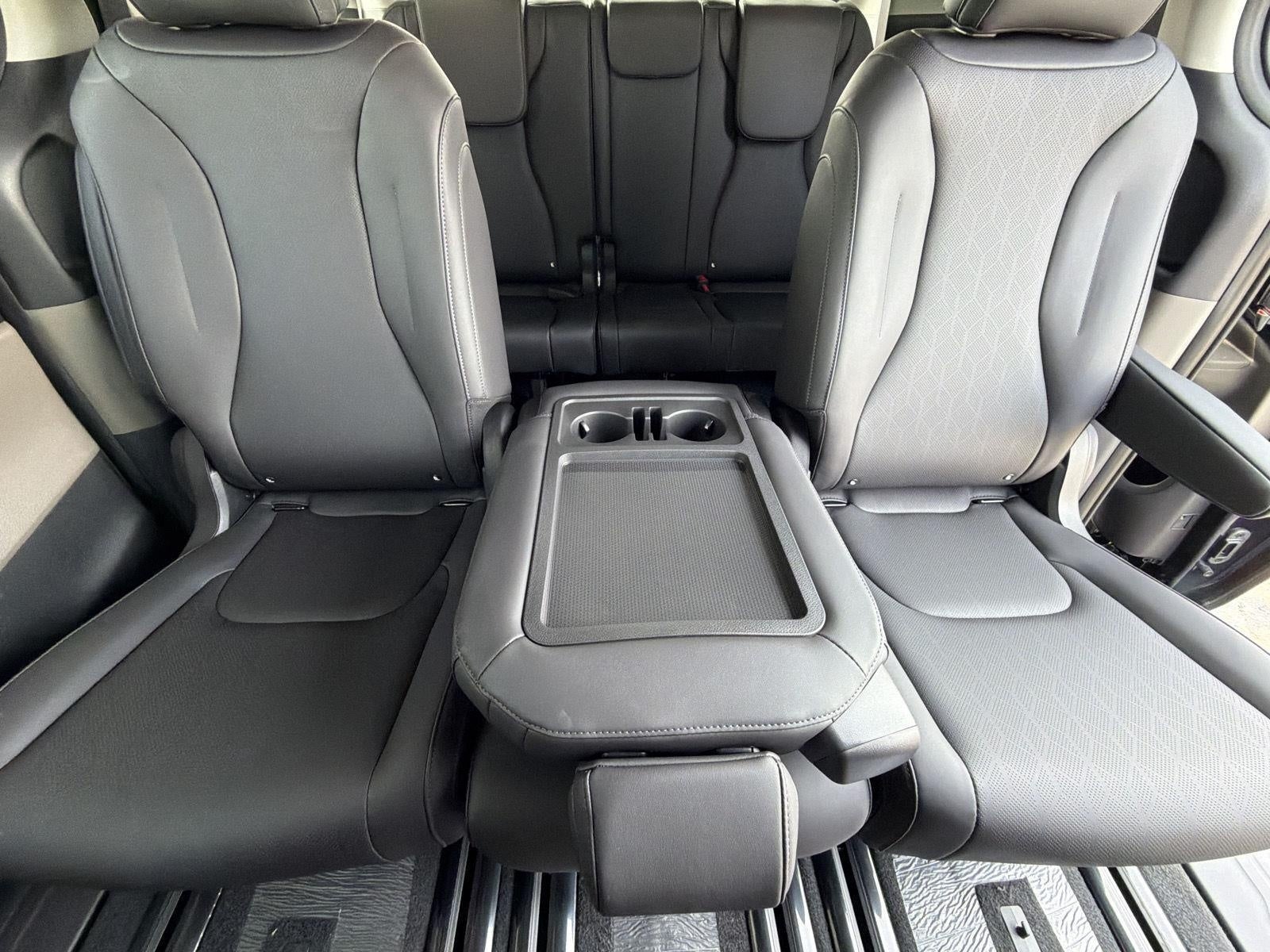 2026 Kia Carnival LX FWD