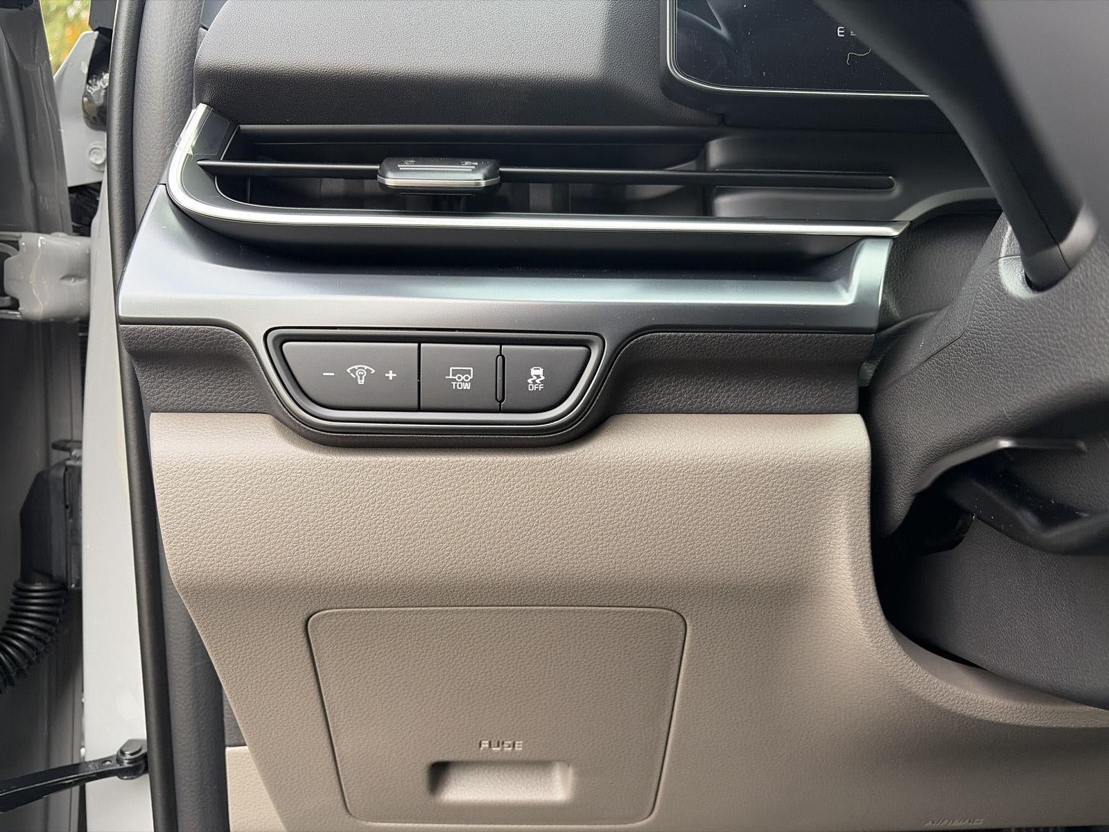 2027 Kia Carnival Hybrid LXS FWD