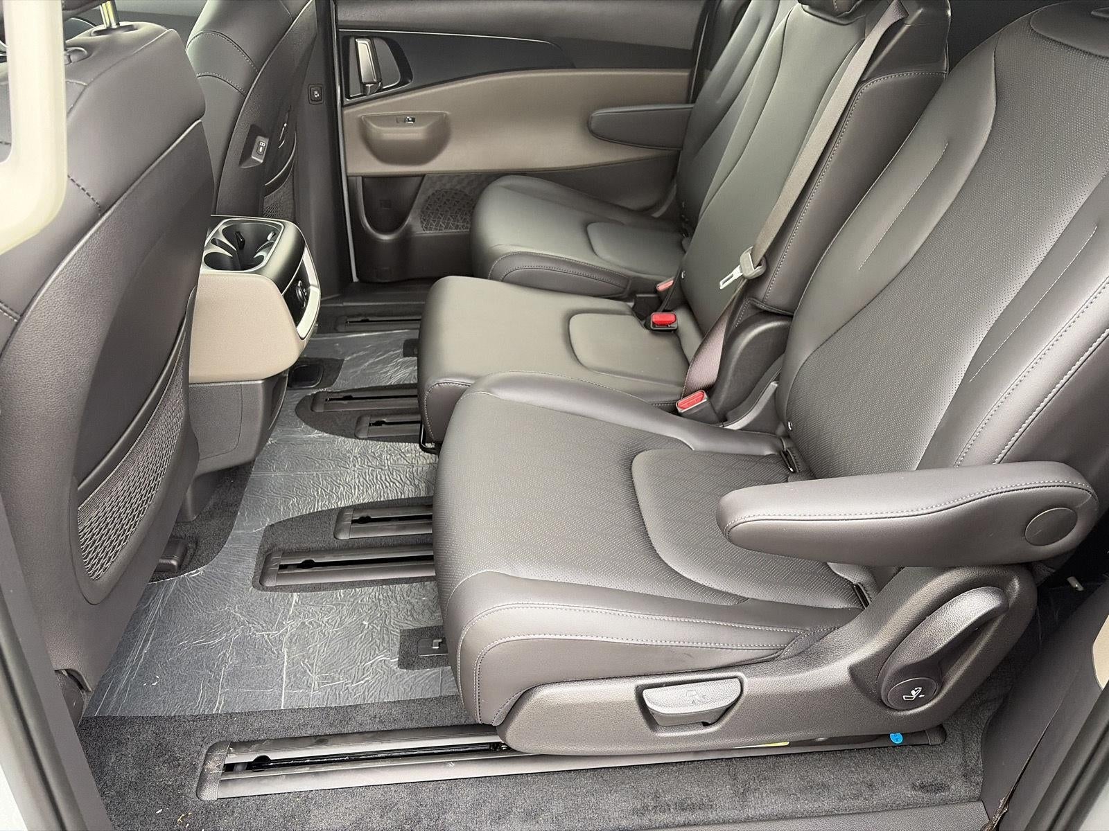 2027 Kia Carnival Hybrid LXS FWD