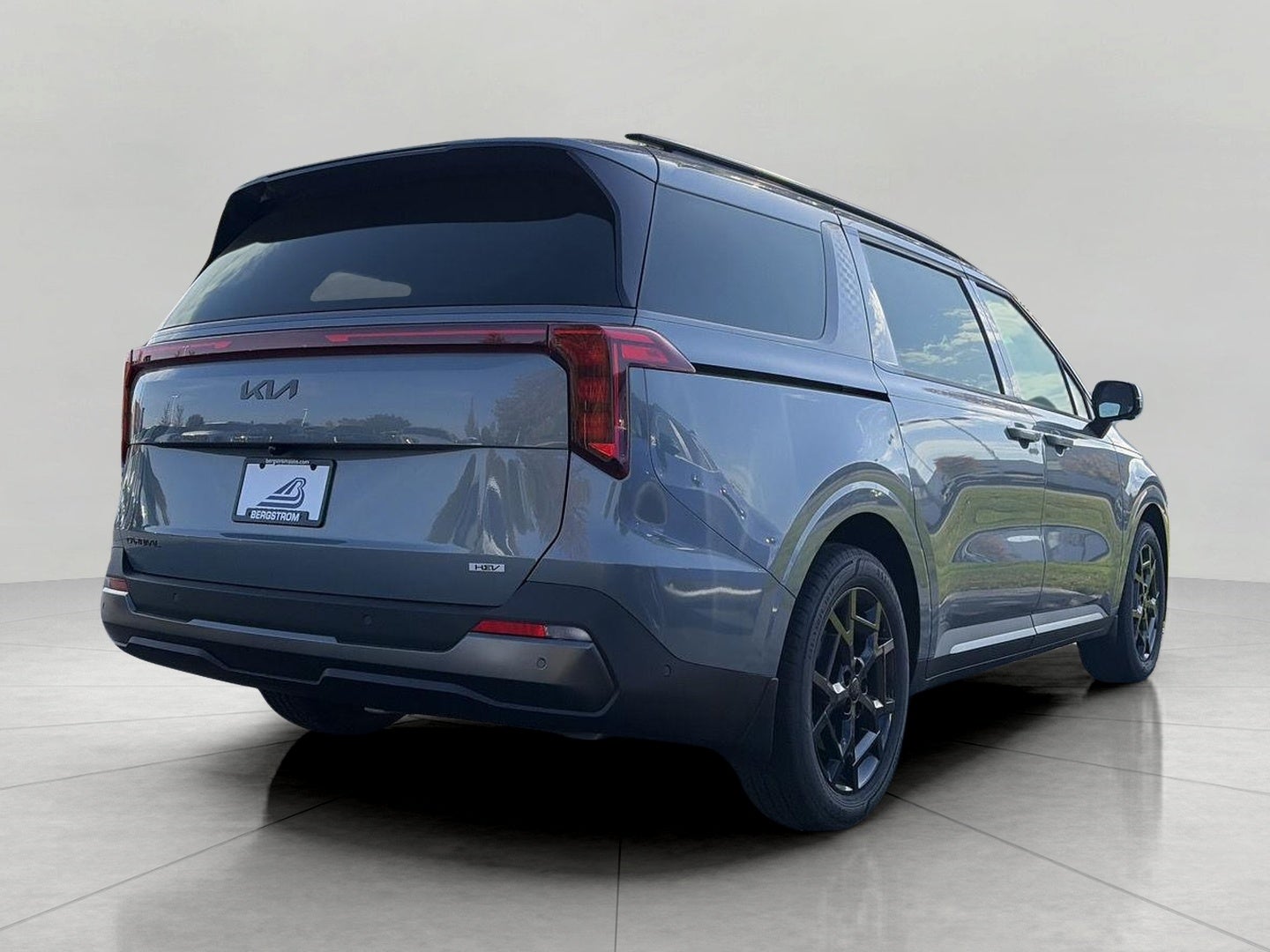 2027 Kia Carnival Hybrid SX FWD