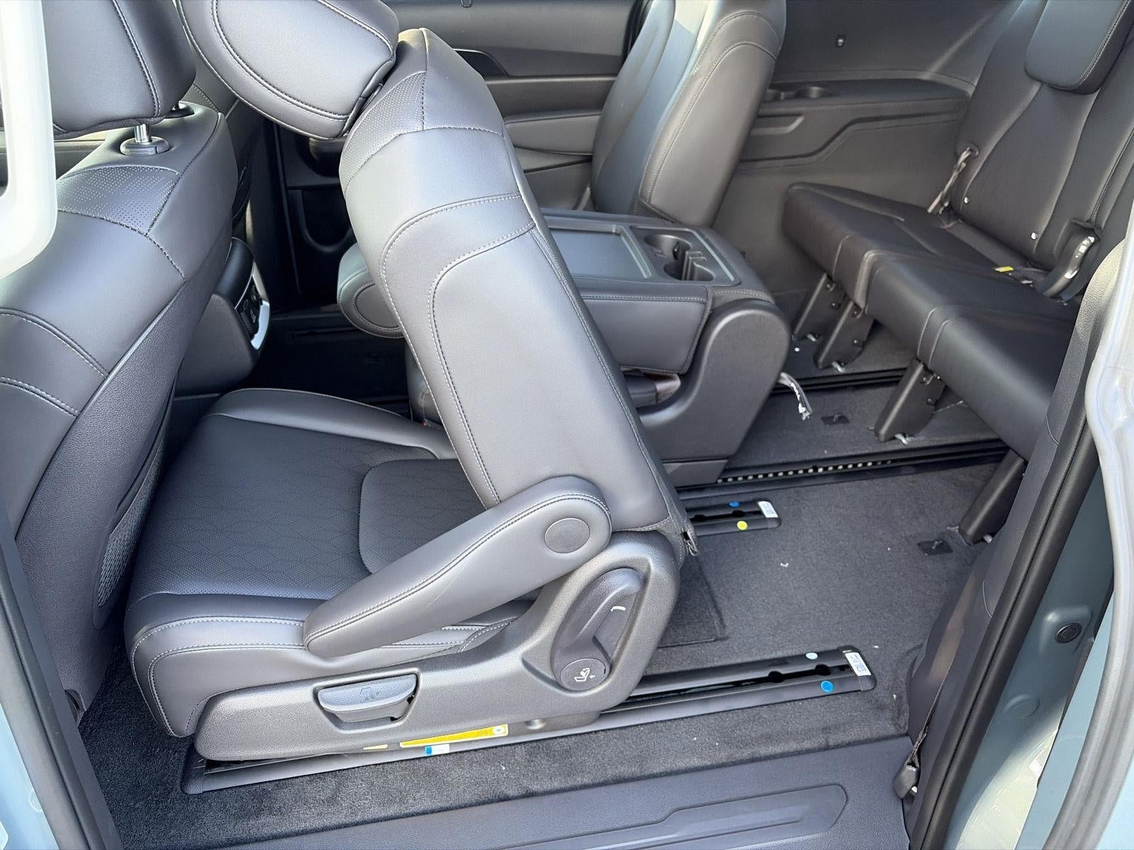2027 Kia Carnival Hybrid SX FWD
