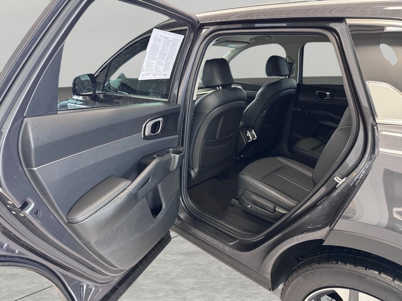 2023 Kia Sorento Hybrid EX AWD