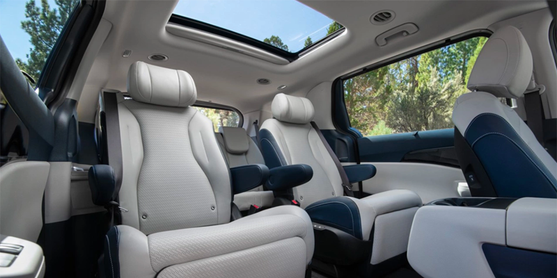 2025 Kia Carnival captain's seats