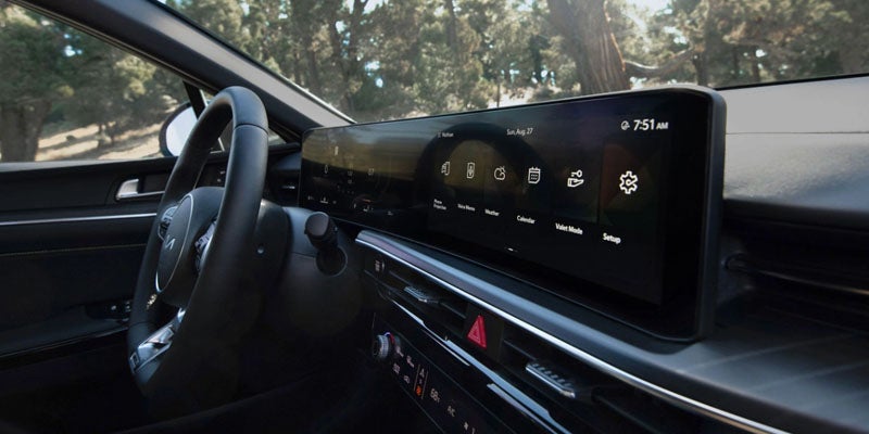 2025 Kia K5 front dashboard