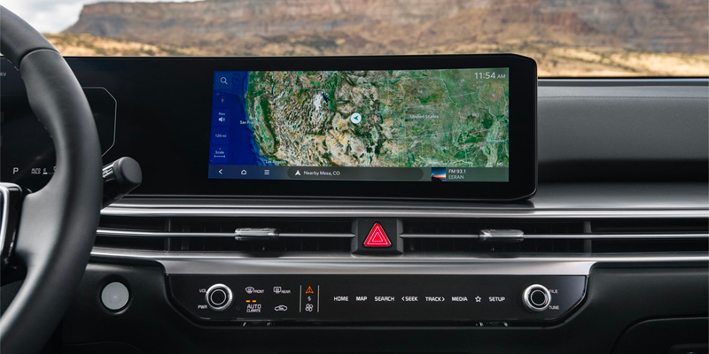 2025 Kia Sorento infotainment center